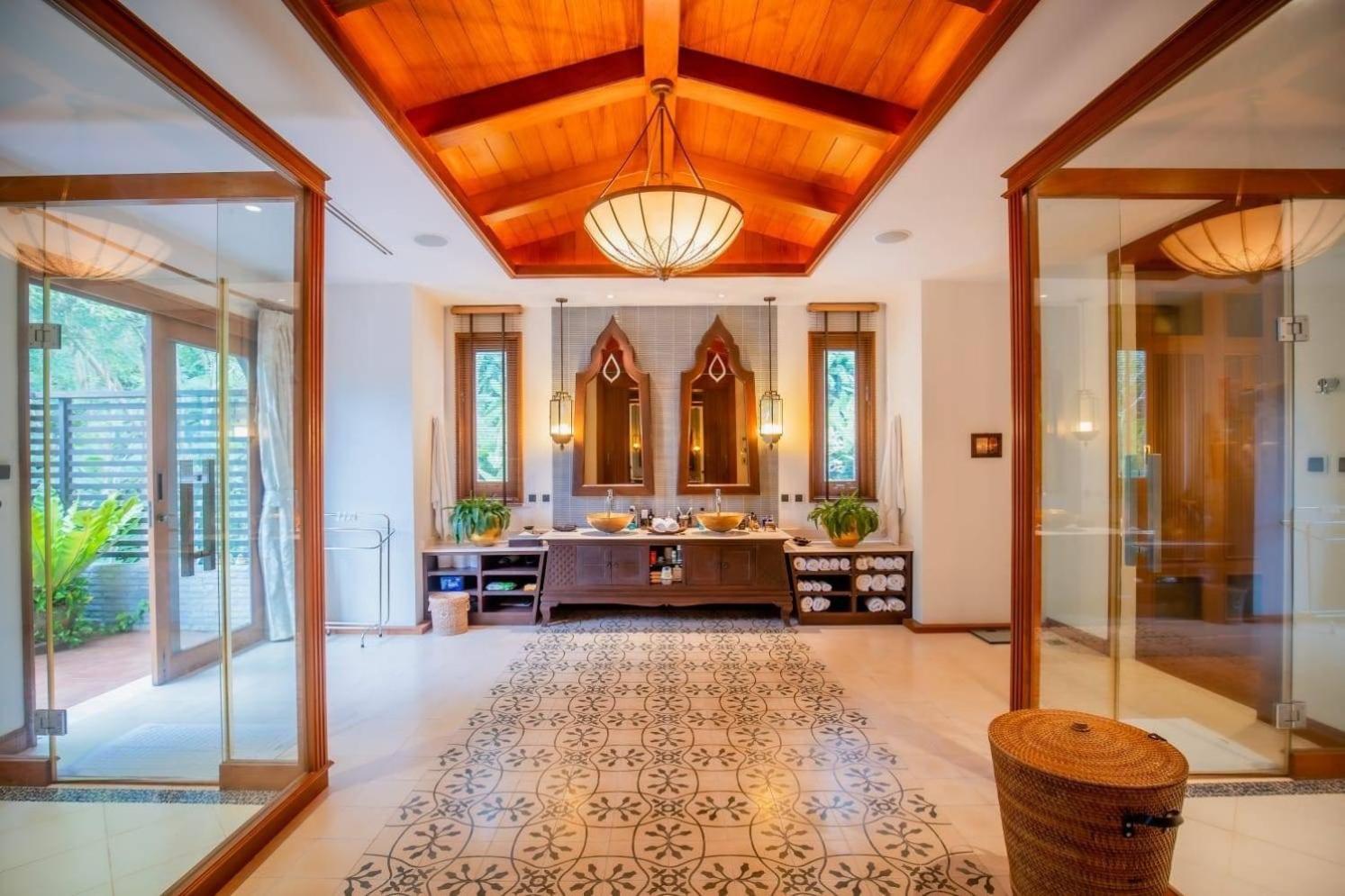Royal Legacy Private Villa With Private Golf Course Phuket Екстериор снимка